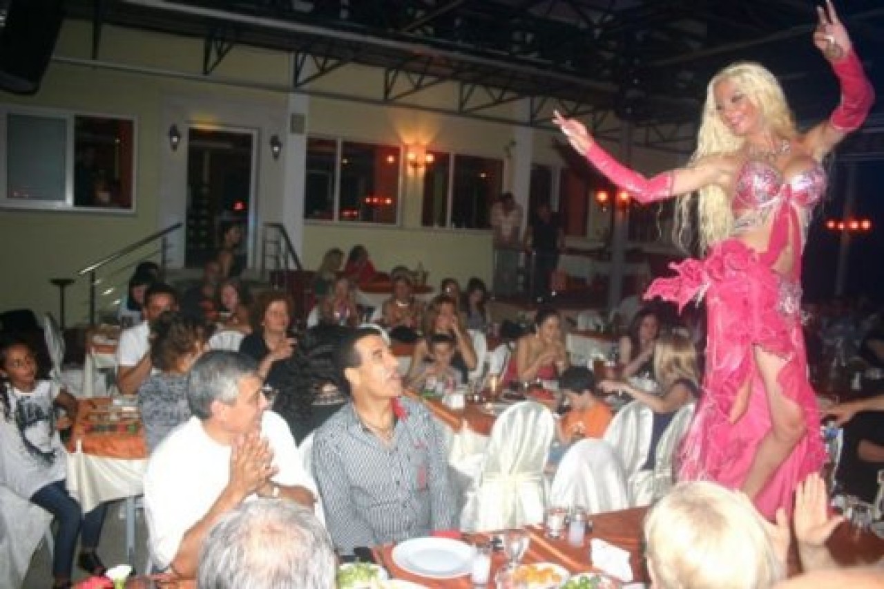 Yeni dans kraliçesi Özlem Sağar... 4