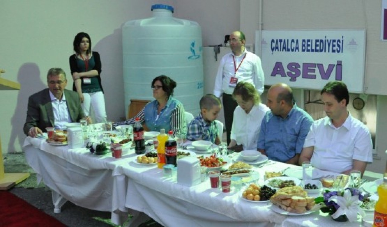 ÇATALCA BELEDİYESİ’NDEN GELENEKSEL İFTAR 4