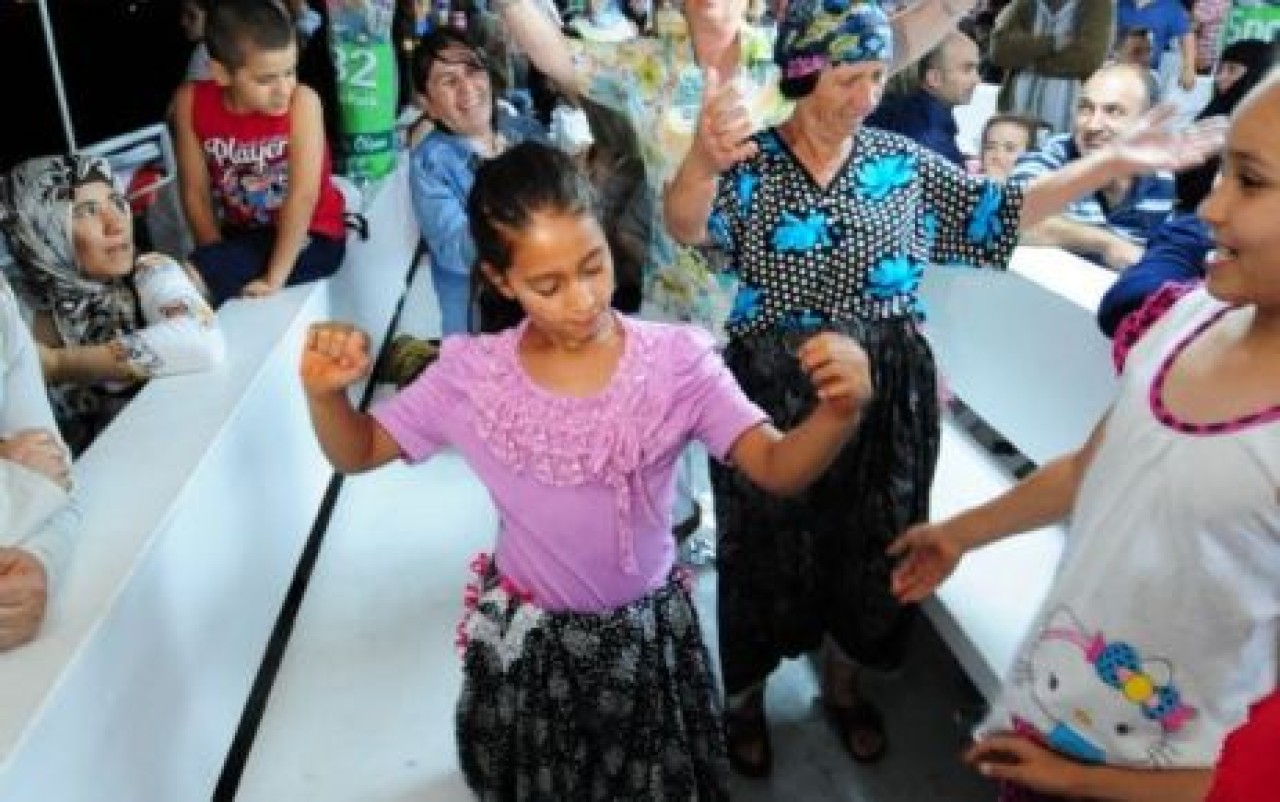 ROMANLARDAN BOĞAZ’DA COŞKULU İFTAR!