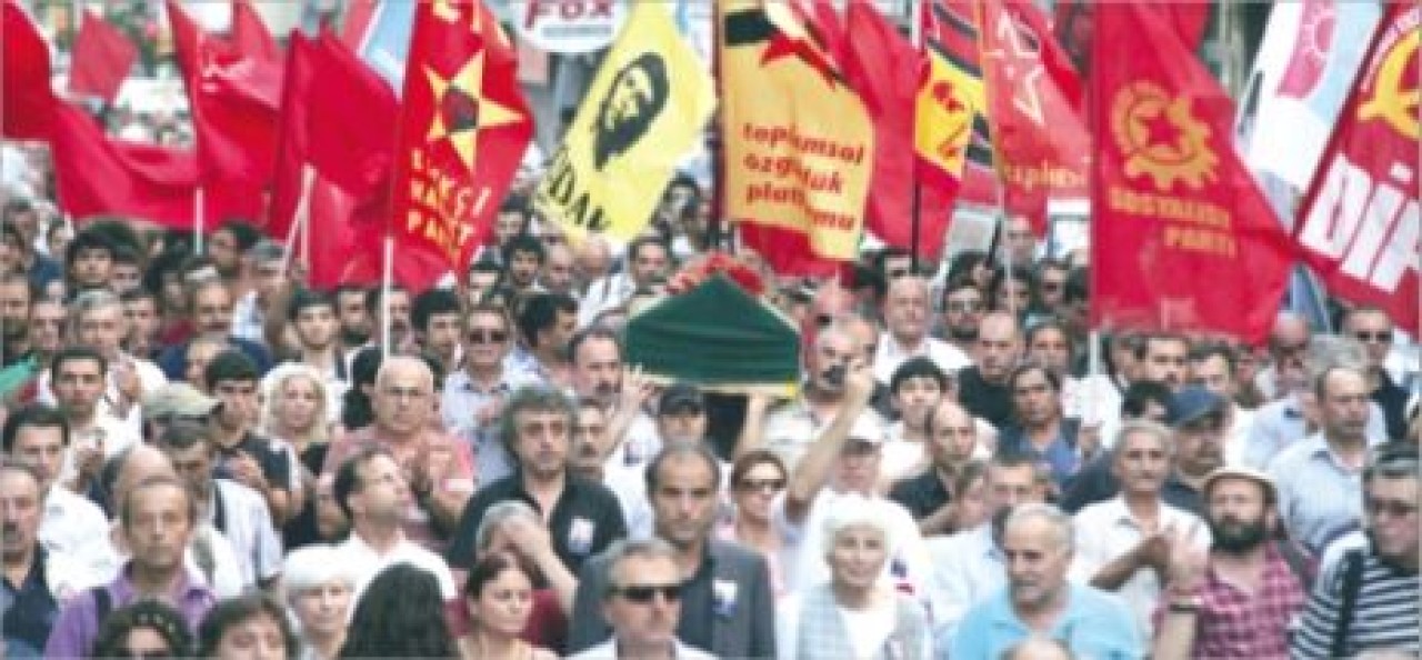 Yoldaşları uğurladı