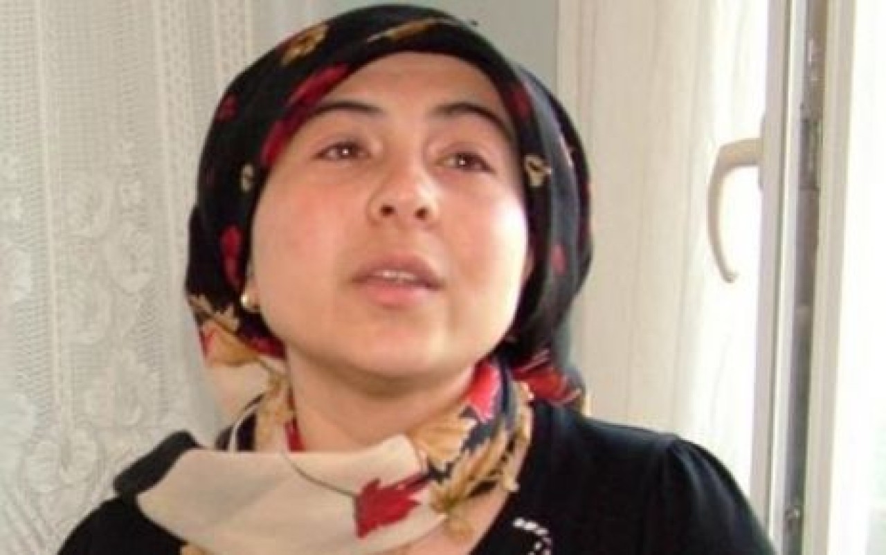 Saçının bir teli de olsun bulunsun