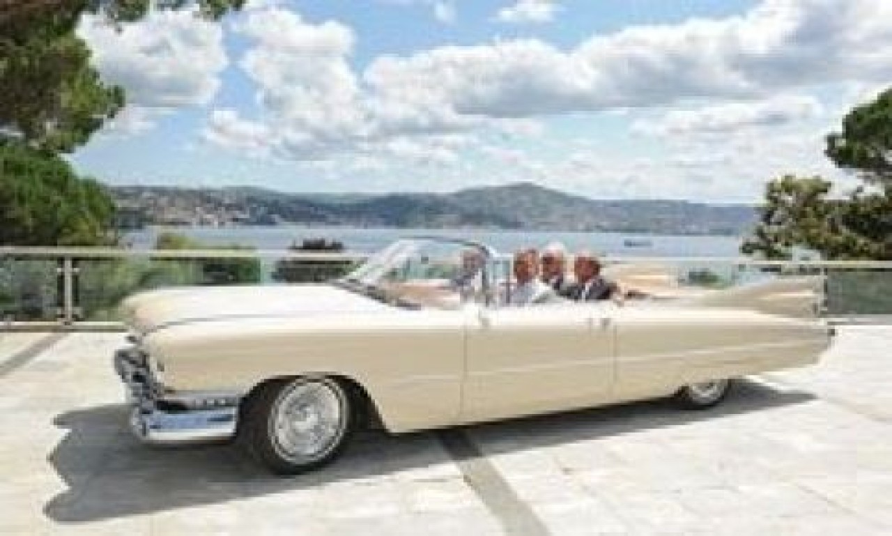 Twitter’da Cadillac keyfini paylaştı