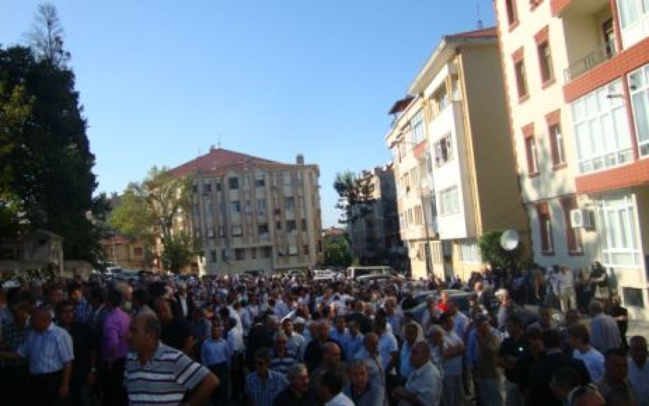 TUNCA AYKUT’U BİNLERCE KİŞİ UĞURLADI