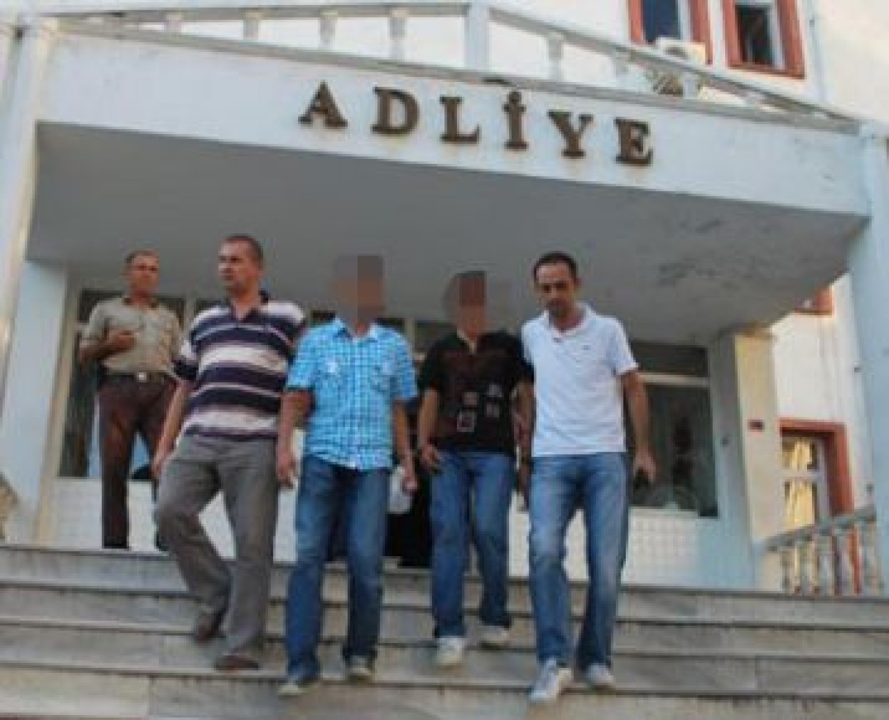 Daha 11 yaşında, hem taciz edildi, hem de tecavüze uğradı...