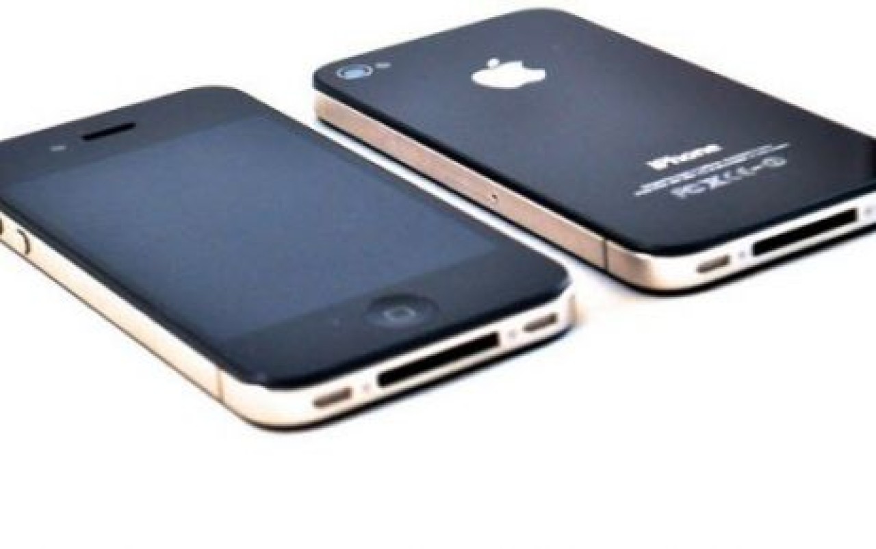 Herkes iPhone 4'ünü satmaya başladı