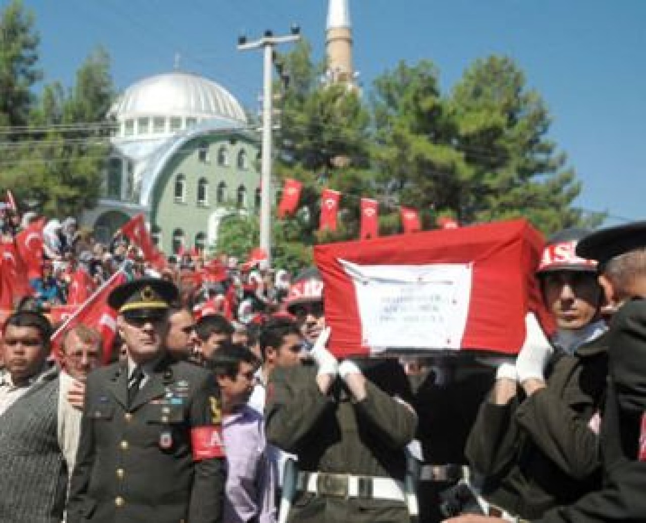 Şehit er Yörük toprağa verildi