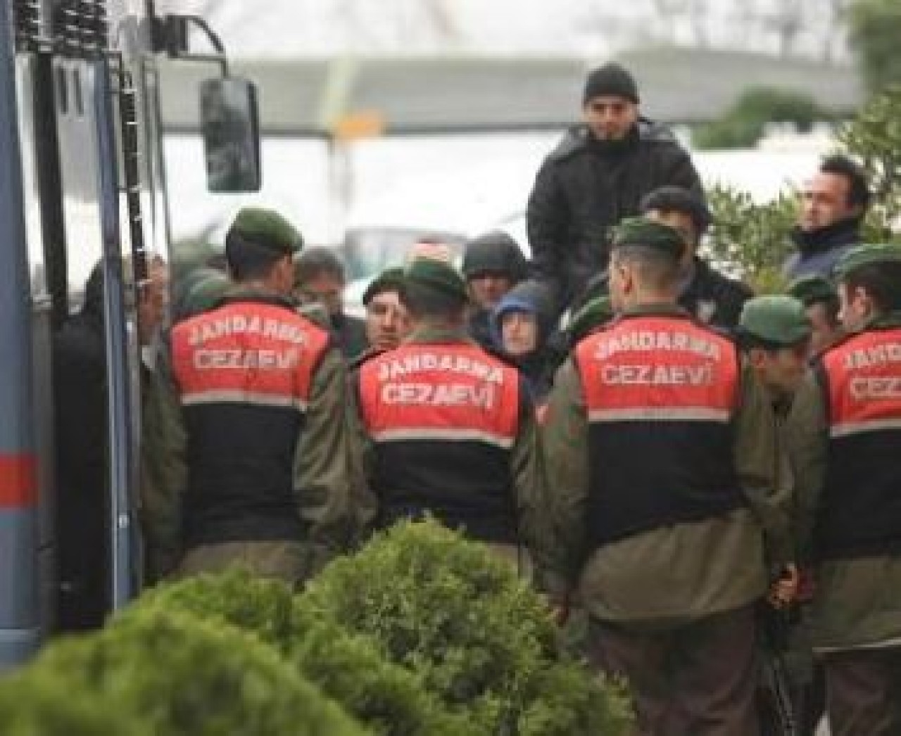 Ergenekon'da 3 tahliye