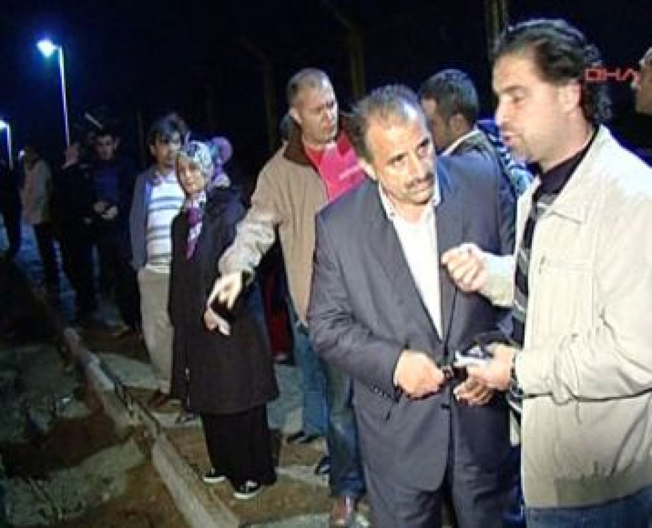 Mahalleli sokağa döküldü