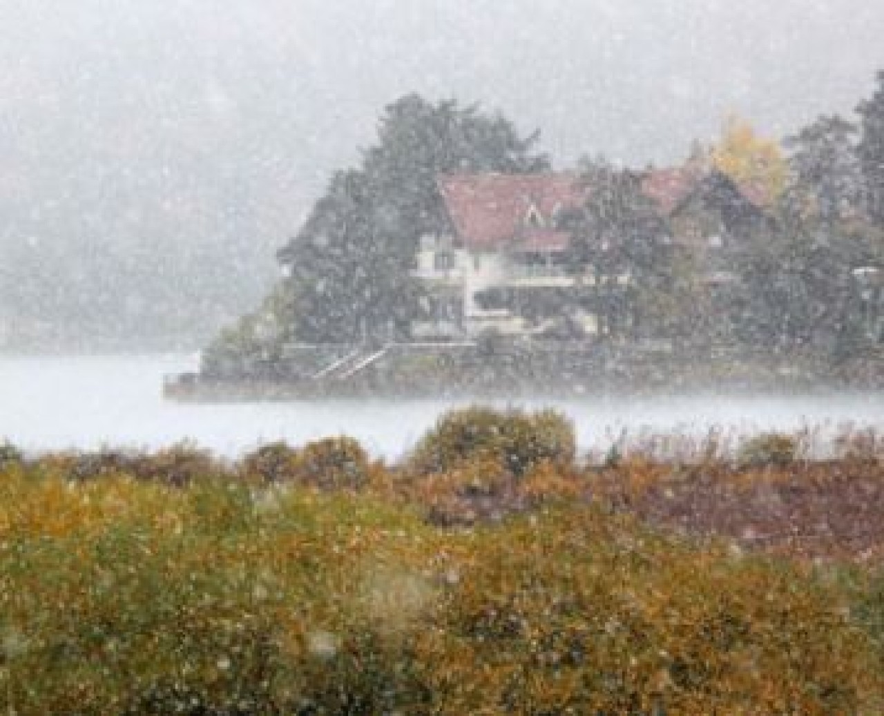 Abant ve Kartalkaya'ya kar yağdı