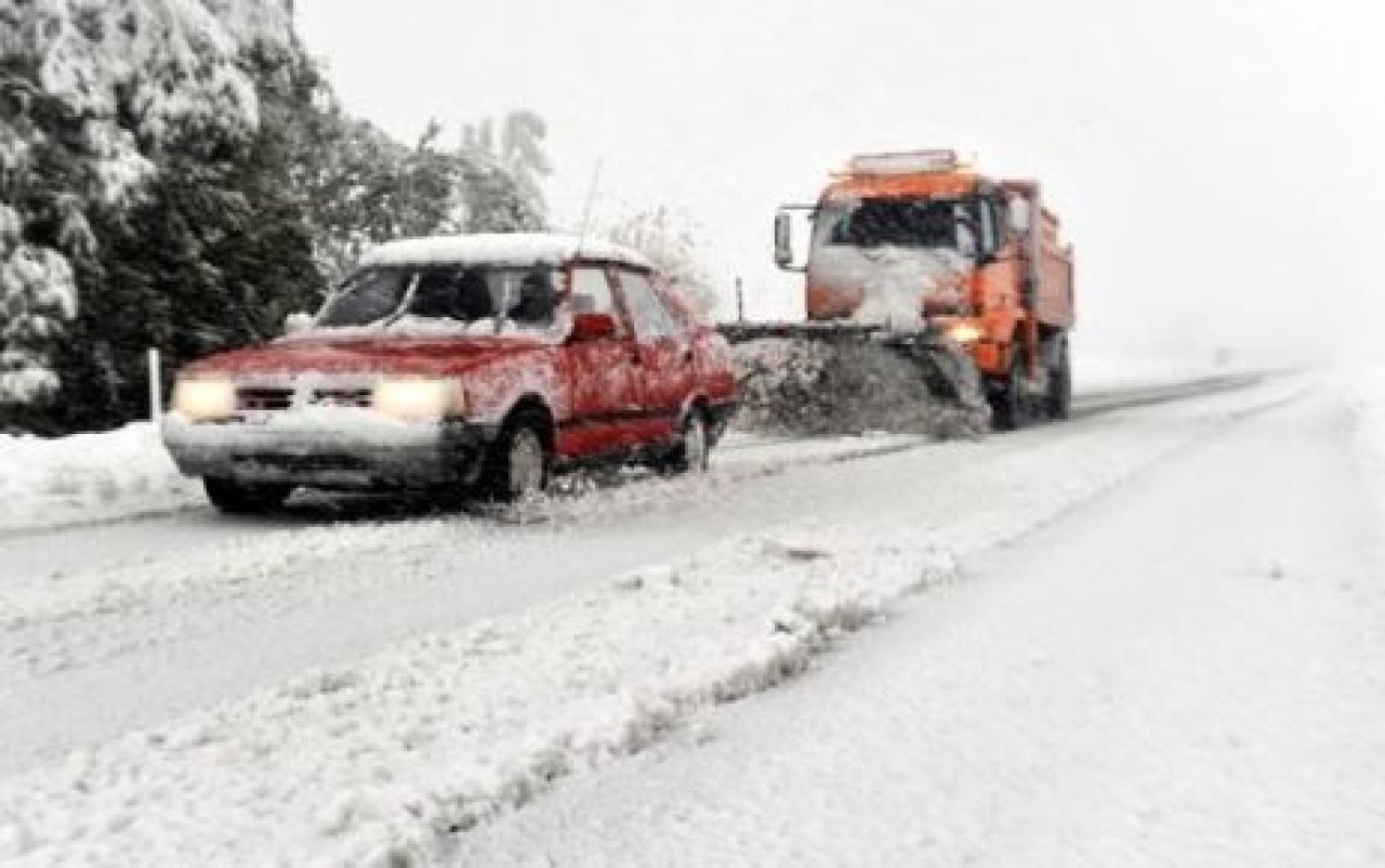 Kar sınır kapısını kapattı