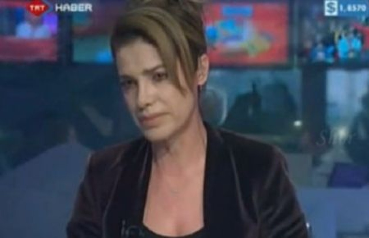 SPİKER CANLI YAYINDA GÖZYAŞLARINA BOĞULDU