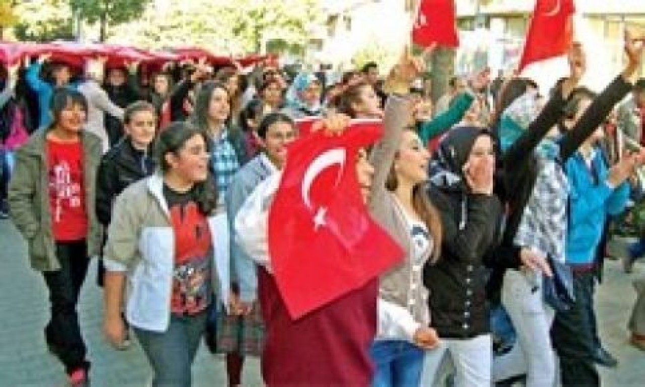 On binler şehitler için haykırdı: Burada!..