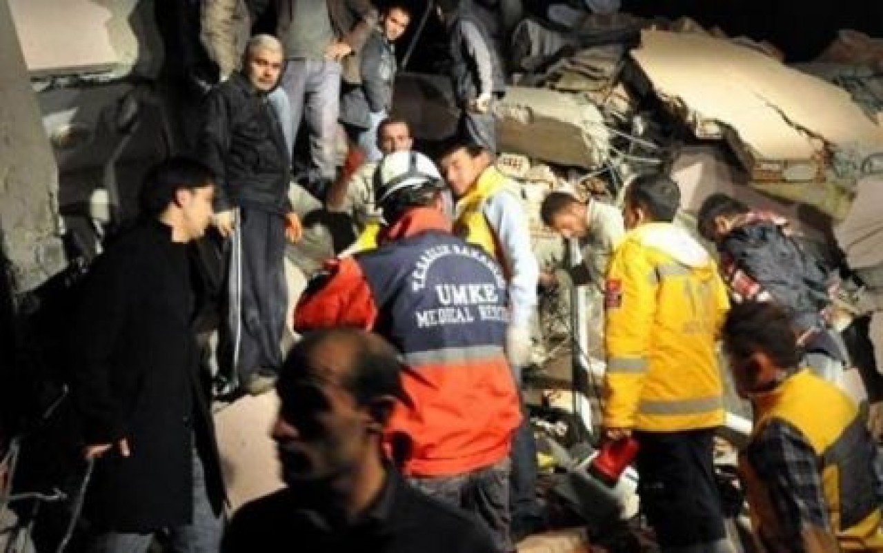 366 kişi kurtarılmayı bekliyor