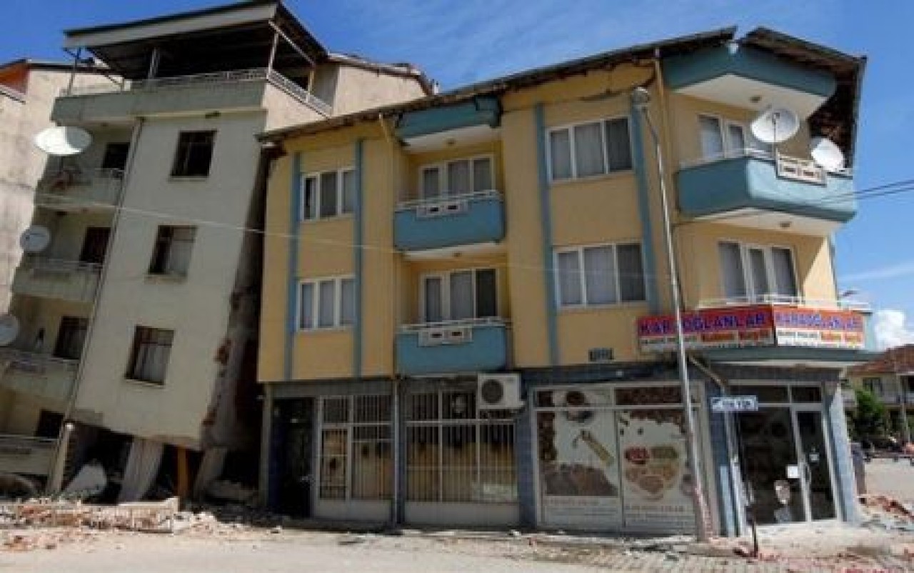 İstanbul'da 2 milyon konutun yıkılması gerekiyor