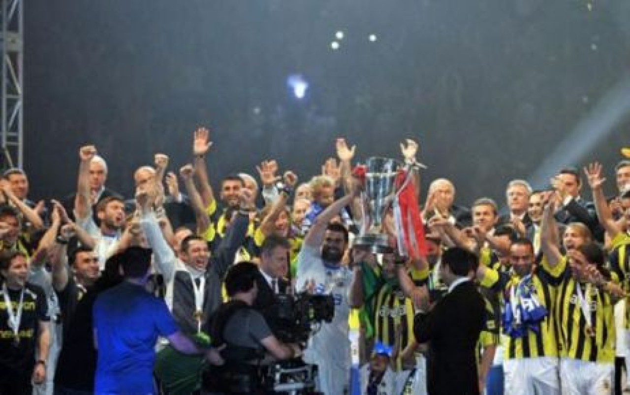 "Fener'i şampiyon yaptık"