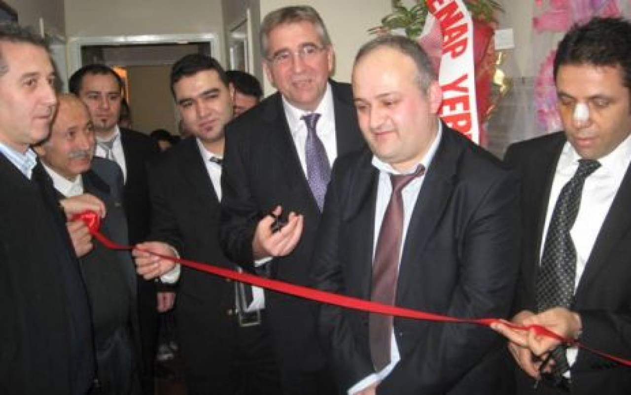 Genç  muhasebecilerden görkemli açılış