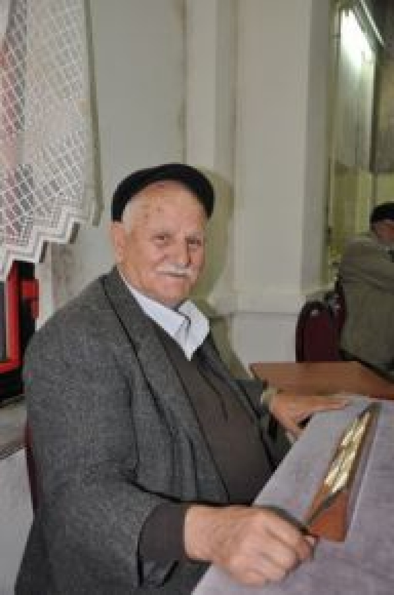 MECLİSİN KAHVELERDE YAPILMASINA VATANDAŞ NE DEDİ!