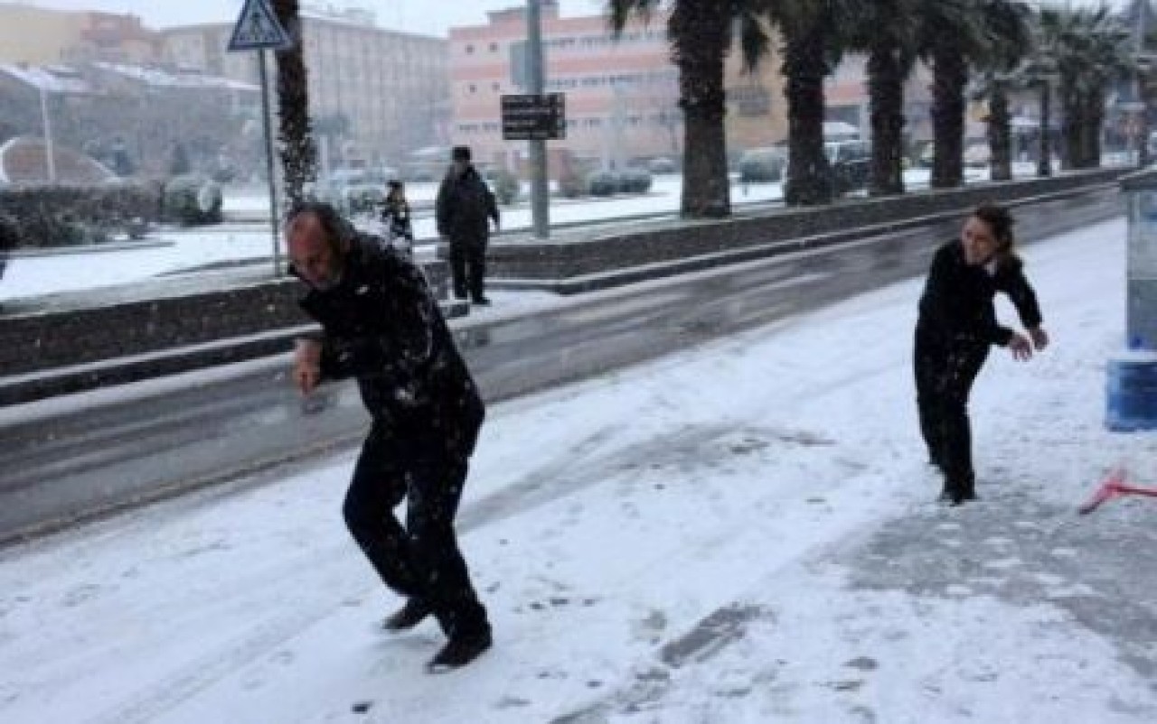 İstanbul'da bugün kar var, yarın hava ısınıyor