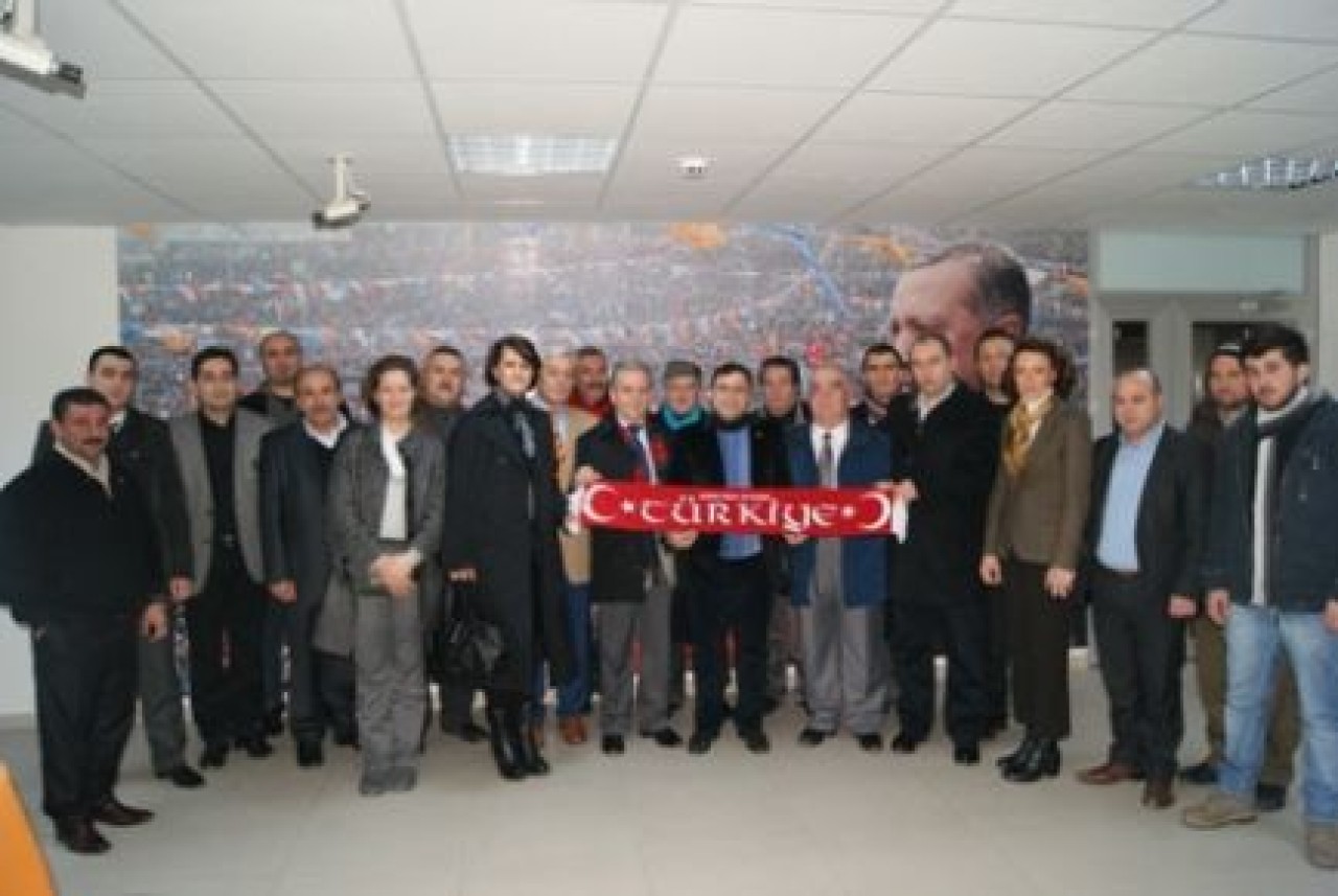 “Herkes sever, biz ölürüz- TÜRKİYE”