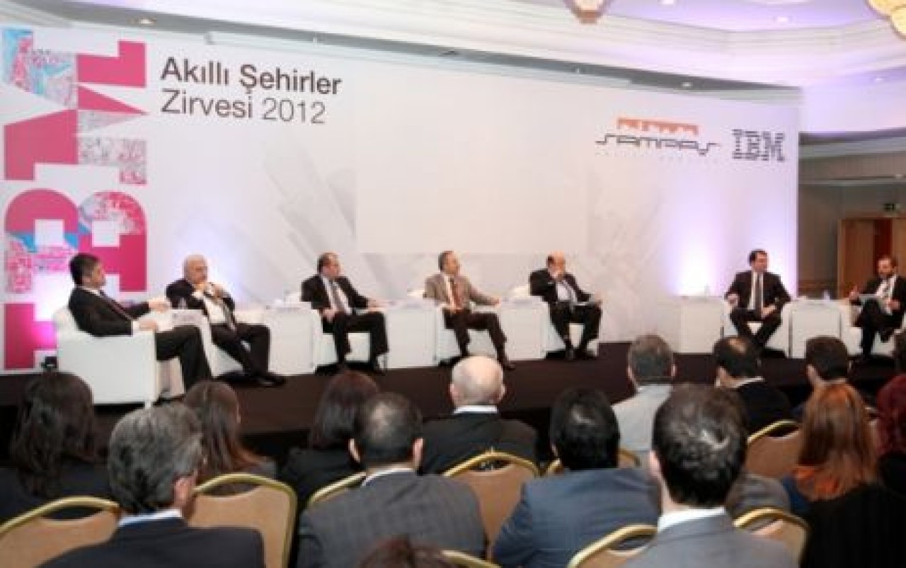 BAŞKANLAR ‘ÇÖZÜMLER ZİRVESİ’NDE