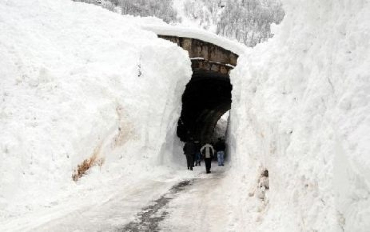 Türkiye Yollarda Kaldı