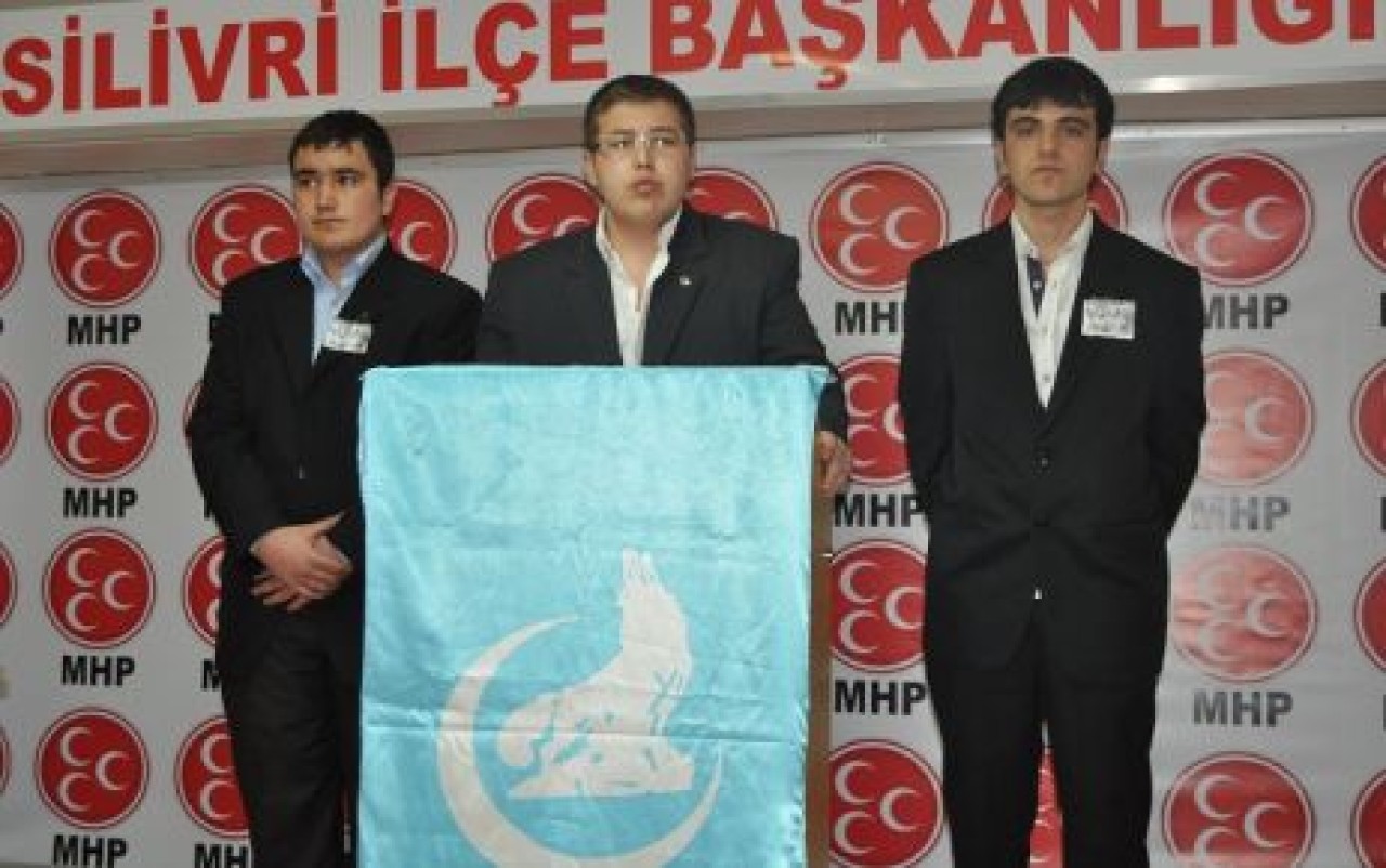 ÜLKÜCÜ GENÇLER HOCALI KATLİAMINI UNUTMADI