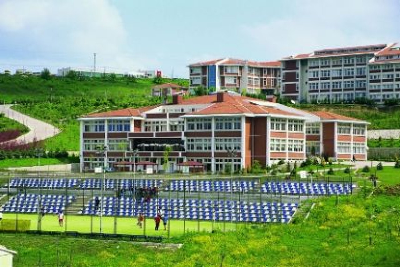 Fatih hukuk ilk 40 mezunlarını veriyor