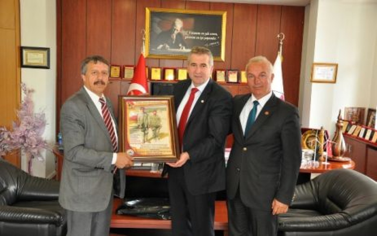 ZİRAATÇILARDAN ANLAMLI HEDİYE