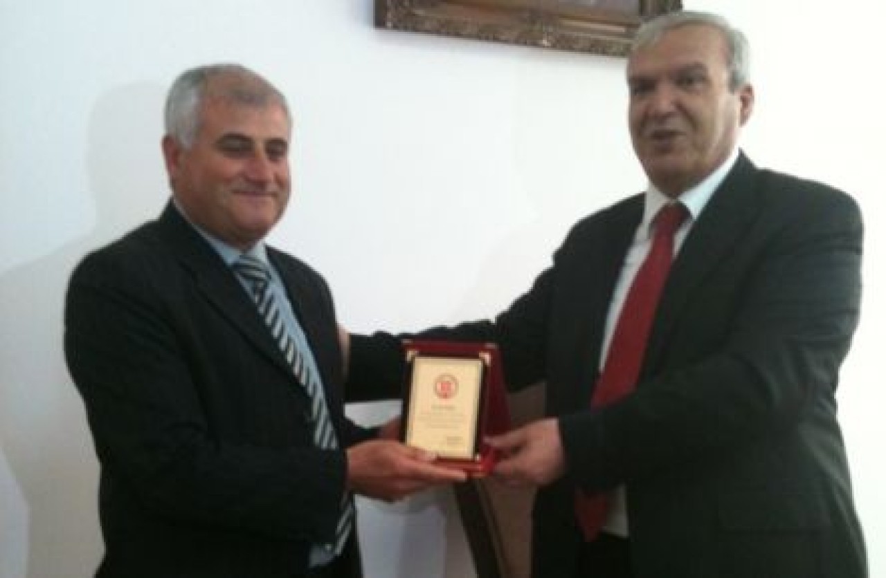 Kaymakamı Keserden STK Temsilcilerine Plaket