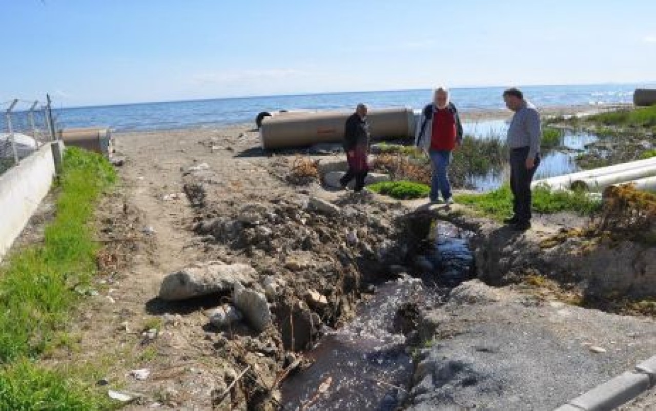 “Çamurlu Deresinden Pis Kokular Geliyor”