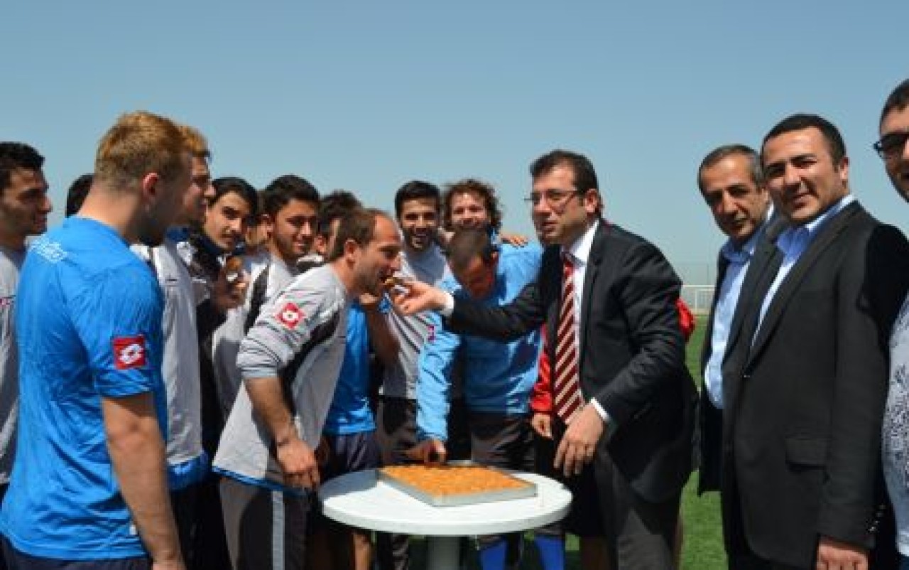 FUTBOLCULARA MORAL ZİYARETİ