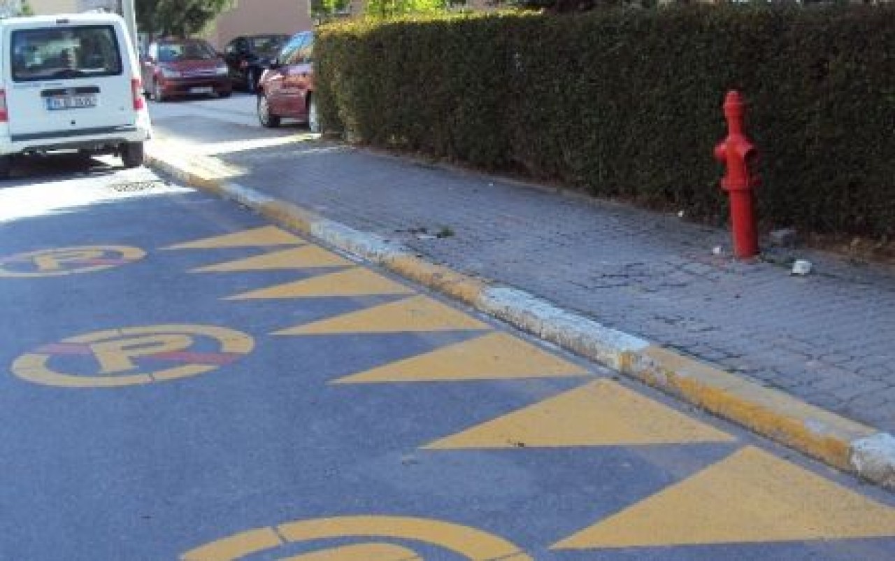 Cadde işaretlendi çile sona erdi