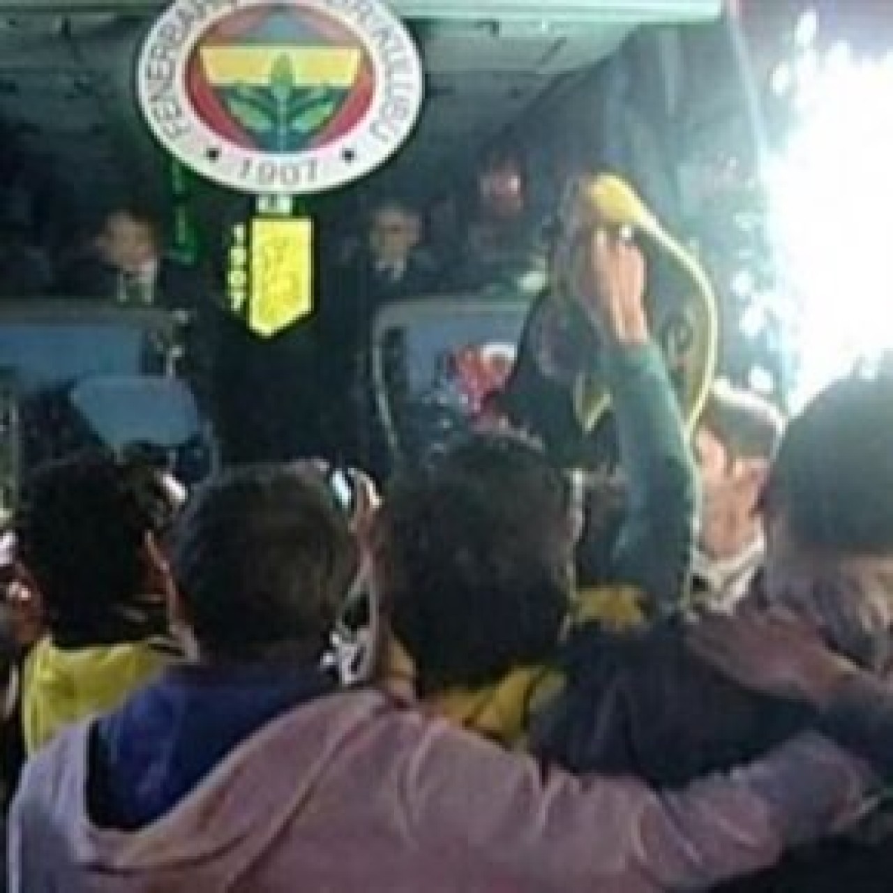 Fenerbahçe'ye coşkulu karşılama