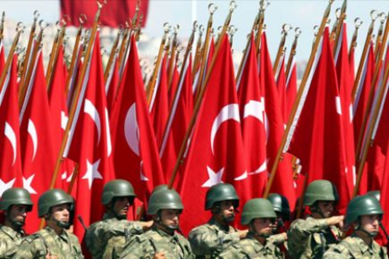 Bayramda resmi törene son