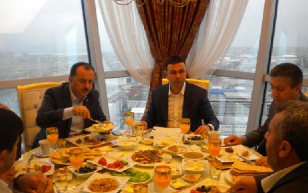 ÇAĞIRICI’DAN İZSİZ’E DOST ZİYARETEİ