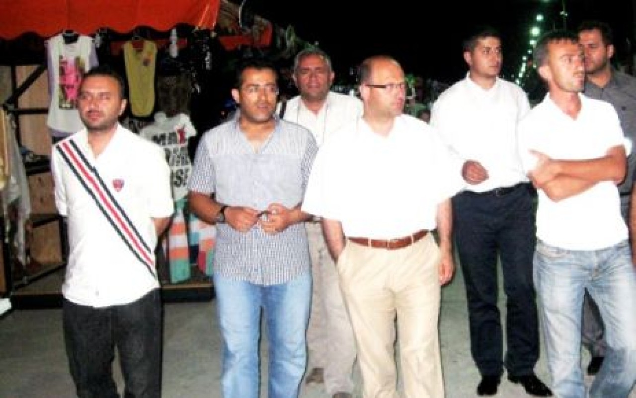 SAHİL DEĞİL BİT PAZARI!