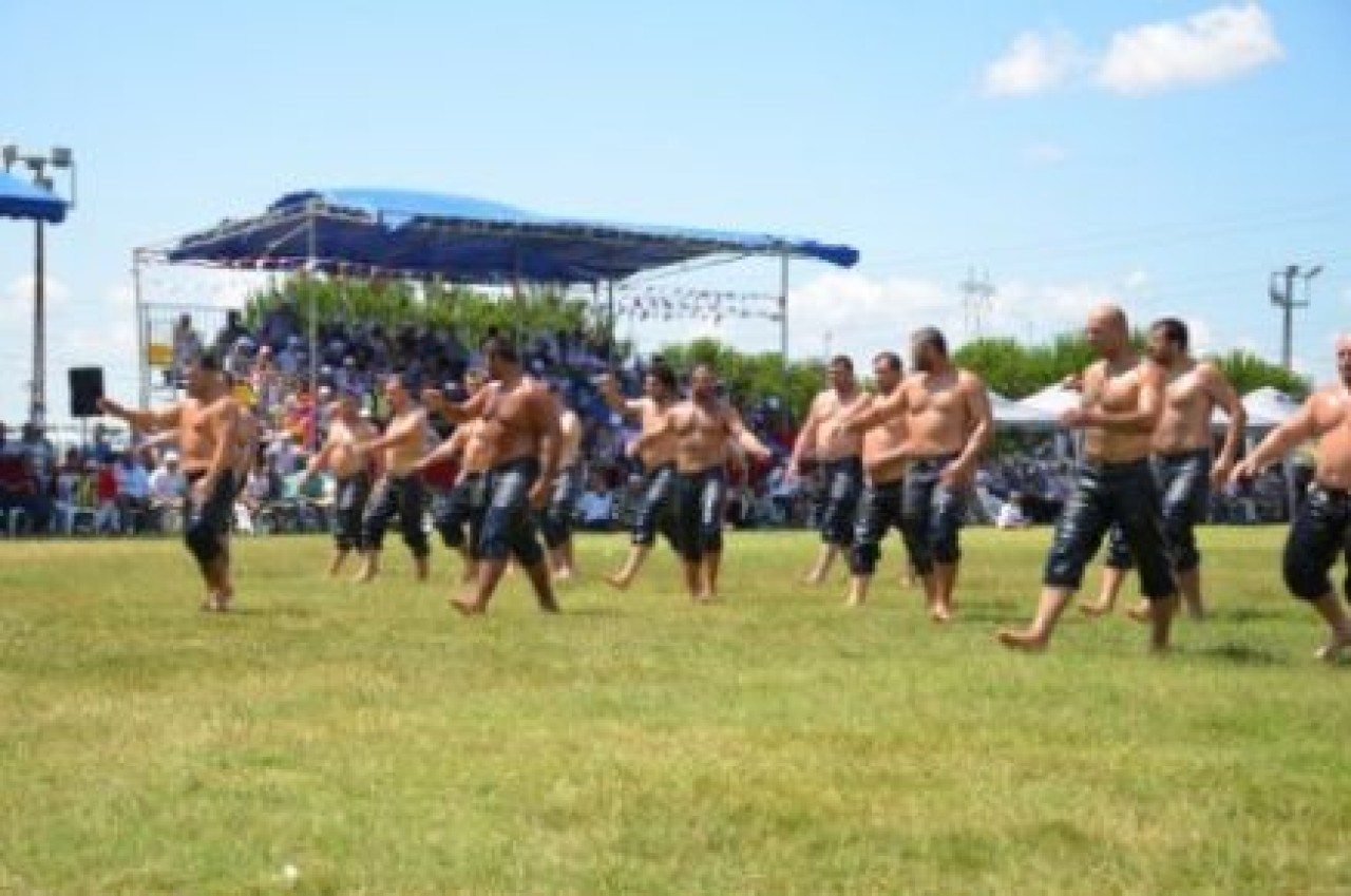 SİLİVRİ ER MEYDANINDA 400’E YAKIN GÜREŞÇİ YARIŞTI