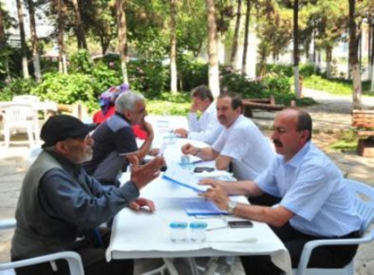 HALKIN MECLİSİ AÇIK HAVADA