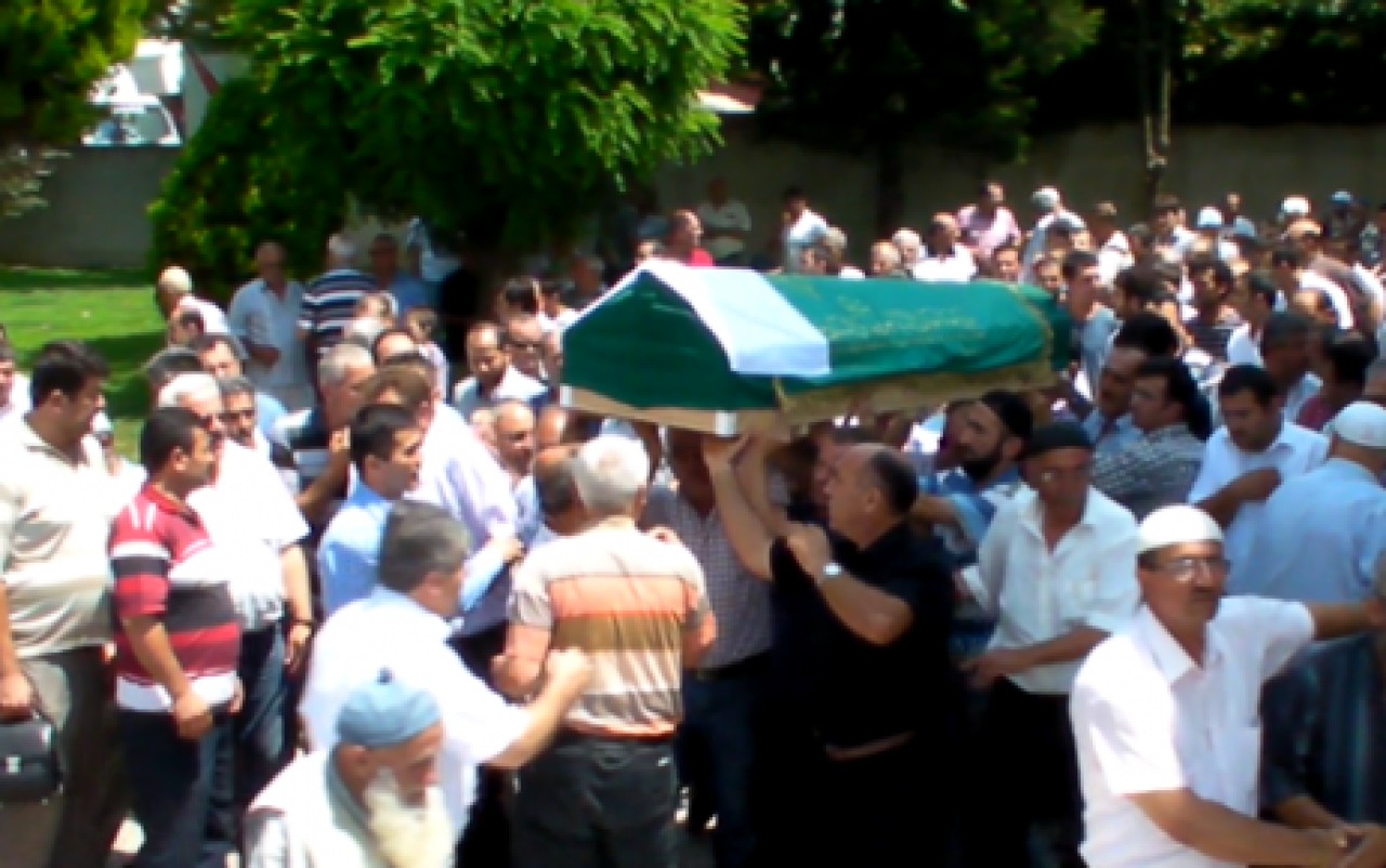 Bir top için hayatını kaybetti