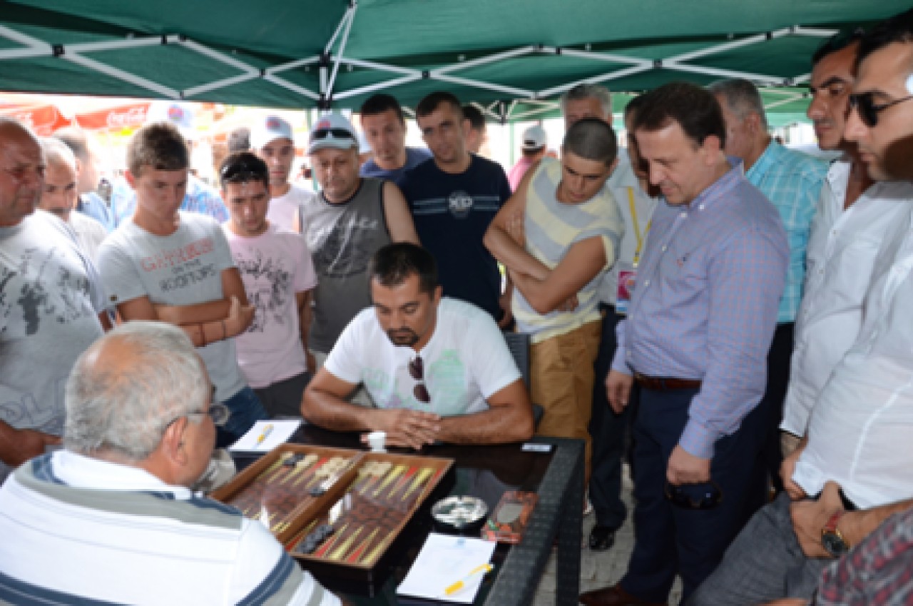 TURNUVALAR YOĞUN KATILIMLA BAŞLIYOR