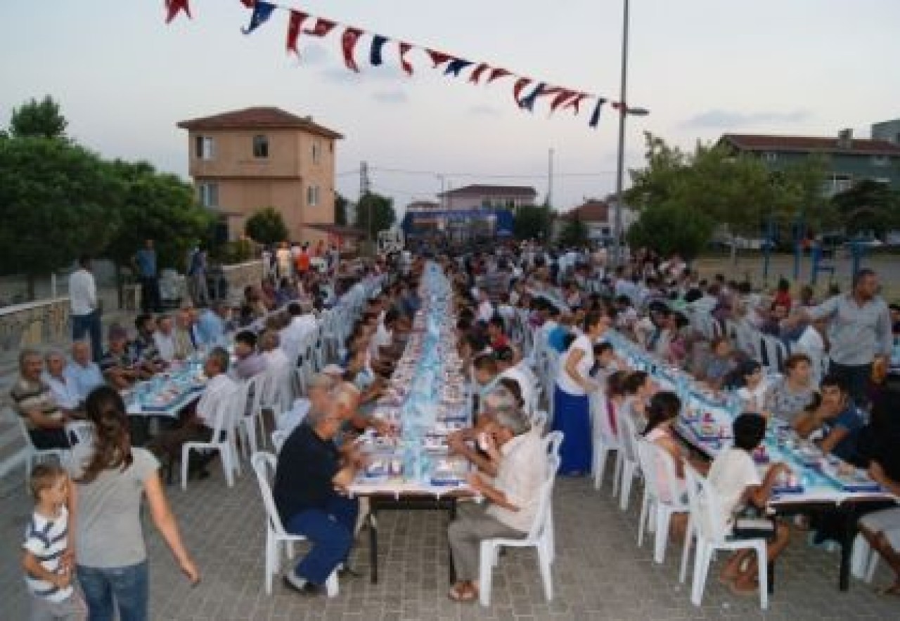 GÜMÜŞYAKA’DA 1500 KİŞİ İFTARDA BULUŞTU