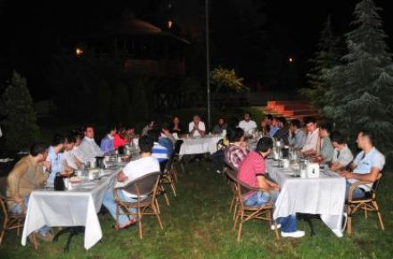 GENÇLİK MECLİSİ MİLLETVEKİLİ METİN KÜLÜNK OLDU