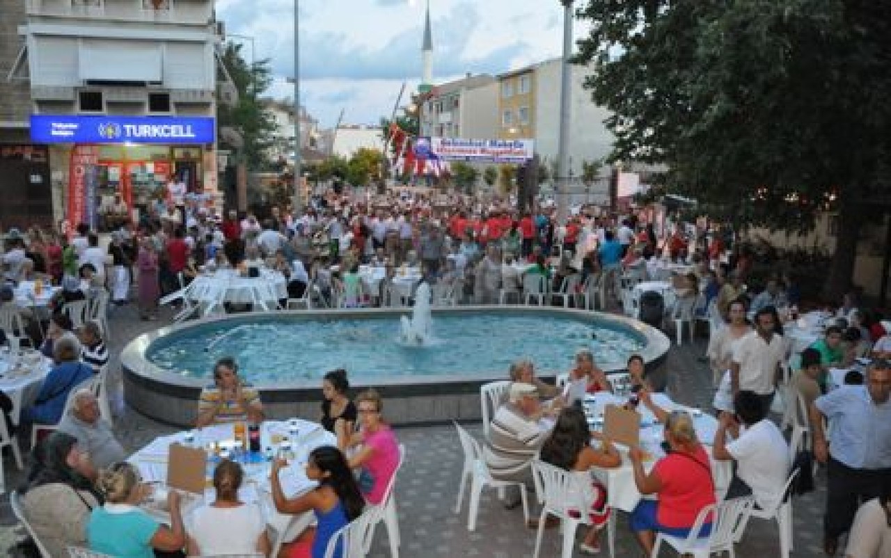 KUMBURGAZLILAR İFTARDA