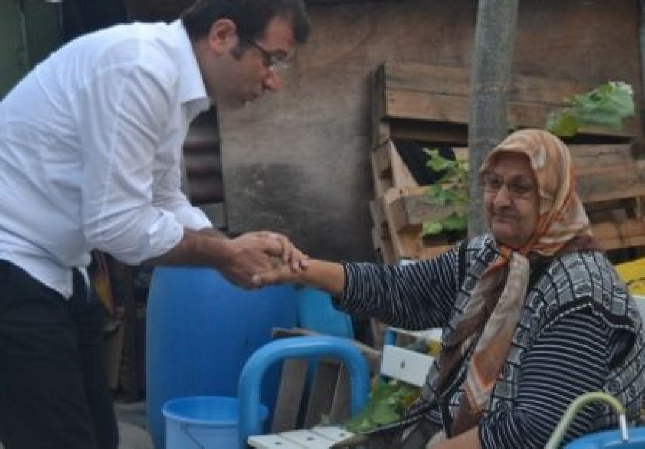 AÇLIKTA BİRBİRİNİ TANIYANIN DOSTLUĞU DAİMDİR