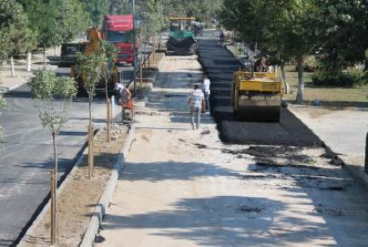 BEYLİKDÜZÜ’NE 36 BİN TON ASFALT…