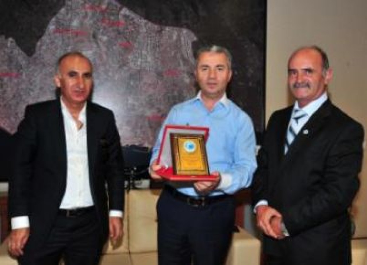 BEYAZAY’DAN UZUN’A TEŞEKKÜR