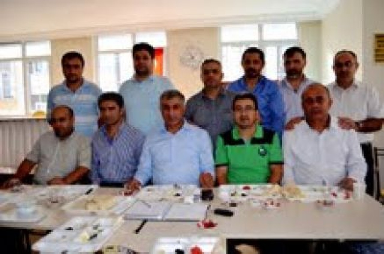 'Elimizi taşın altına koymalıyız'