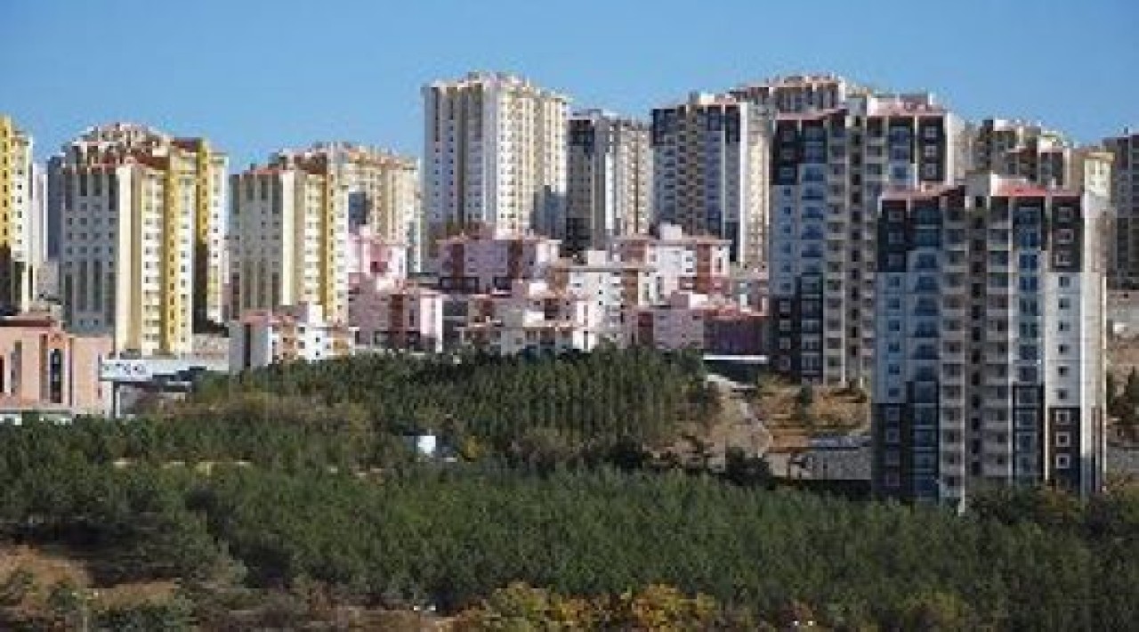 ev sahiplerinin kira kontratları incelenecek