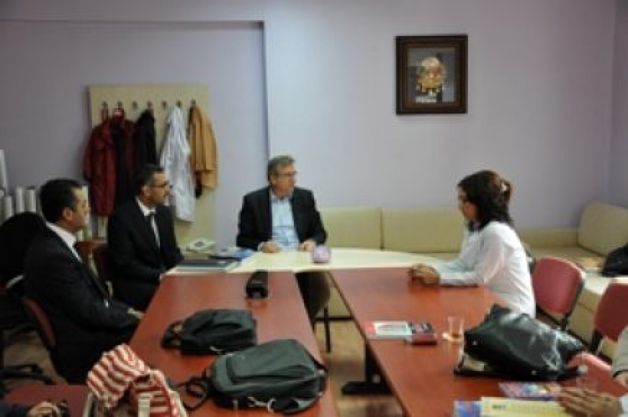 Cem Kara’dan okul ziyaretleri