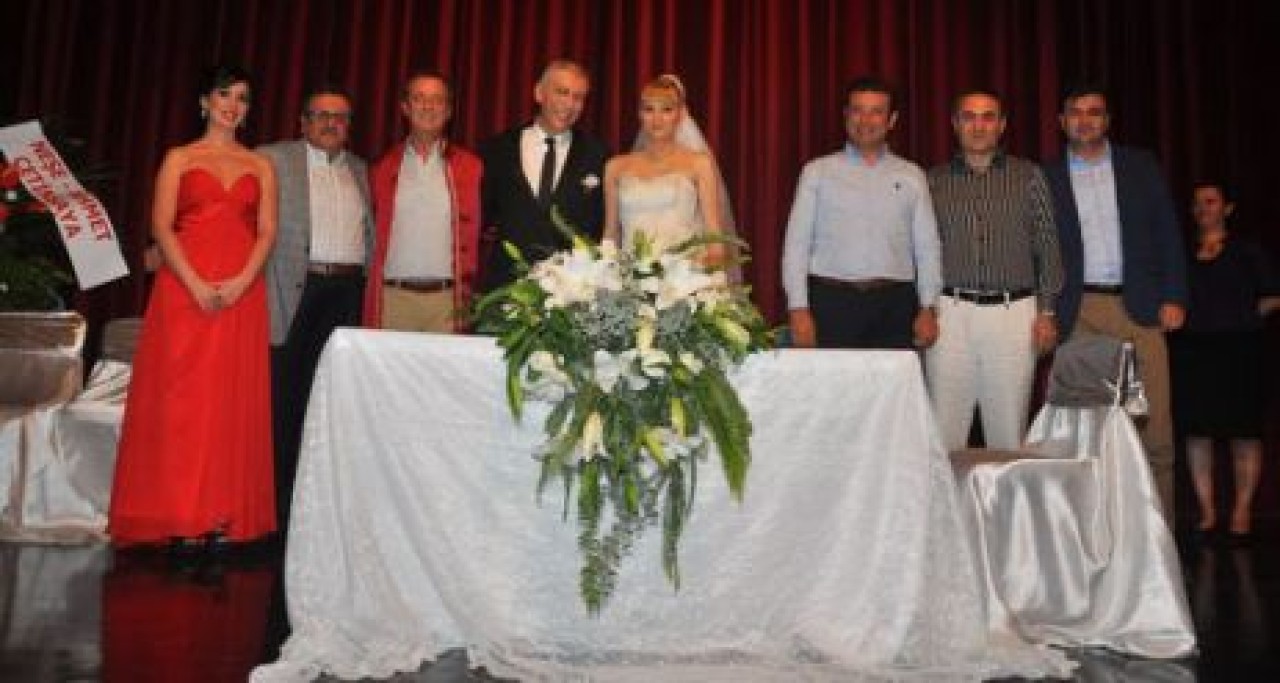 Levent Akalın, gönlünü Violetta’ya kaptırdı…